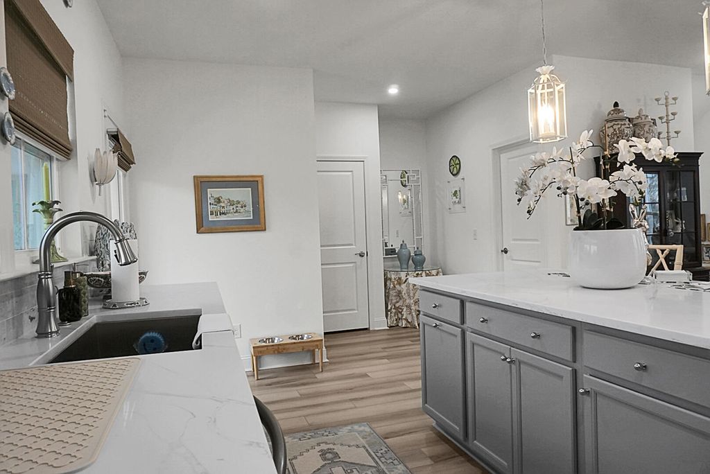 Image 18 of property listing at 129 Sabal Court, Summerville, SC 29483