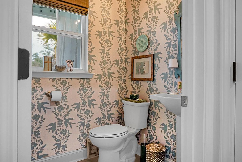 Image 21 of property listing at 129 Sabal Court, Summerville, SC 29483