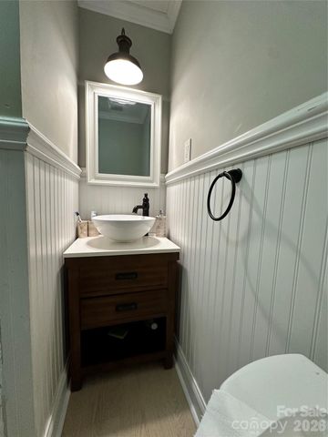 1327 Reid Street, Statesville, NC 28677