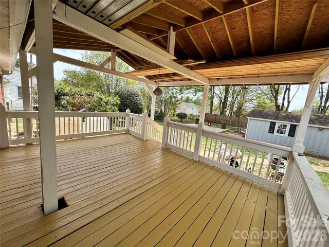 1327 Reid Street, Statesville, NC 28677