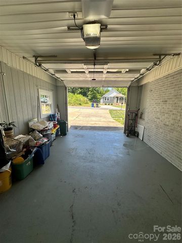1327 Reid Street, Statesville, NC 28677