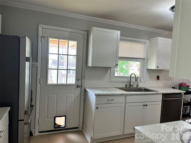1327 Reid Street, Statesville, NC 28677