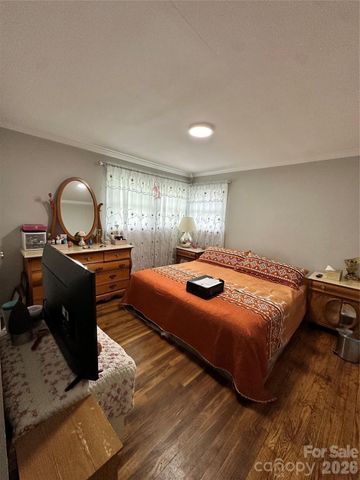 1327 Reid Street, Statesville, NC 28677