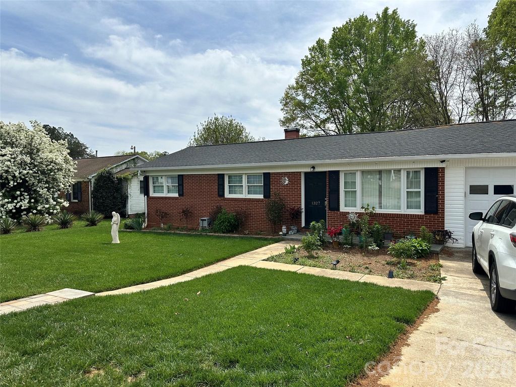 1327 Reid Street, Statesville, NC 28677