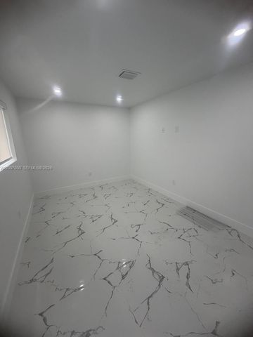 2431 NW 23rd St 1, Miami, FL 33142