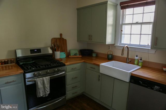 705 WAYNE ST, Alexandria, VA 22301