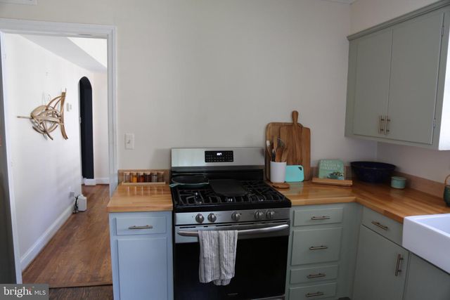 705 WAYNE ST, Alexandria, VA 22301