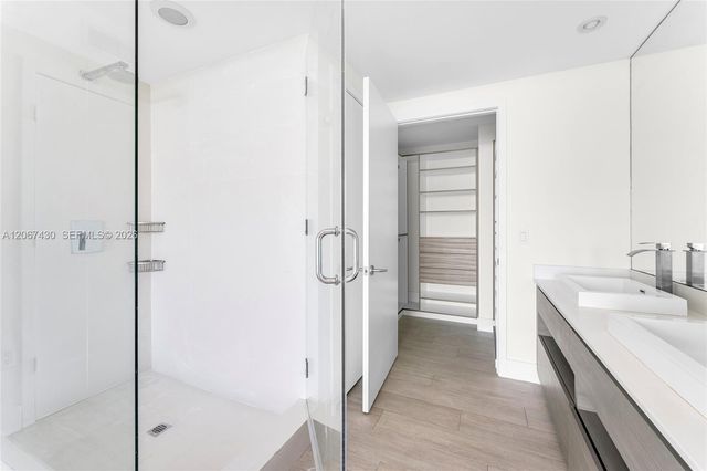 460 NE 28th Street 1803, Miami, FL 33137