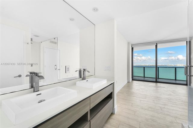 460 NE 28th Street 1803, Miami, FL 33137