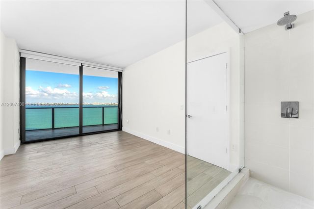 460 NE 28th Street 1803, Miami, FL 33137