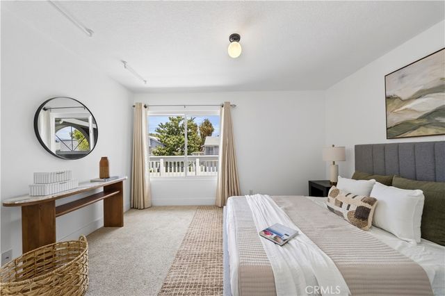 99 Huntington, Irvine, CA 92620