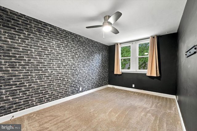 5945 HOUGHTON ST, Philadelphia, PA 19128