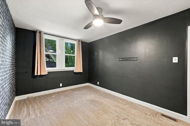 5945 HOUGHTON ST, Philadelphia, PA 19128