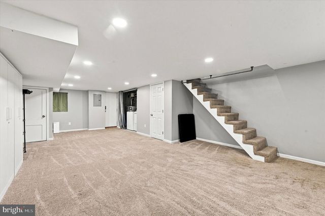 5945 HOUGHTON ST, Philadelphia, PA 19128