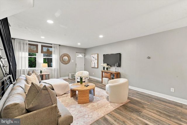 5945 HOUGHTON ST, Philadelphia, PA 19128