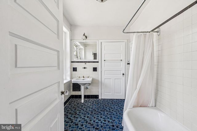 5939 DREXEL RD, Philadelphia, PA 19131