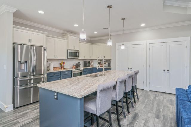 1504 W Ponderosa Road, Fort Walton Beach, FL 32547