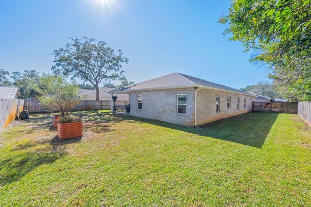 1504 W Ponderosa Road, Fort Walton Beach, FL 32547
