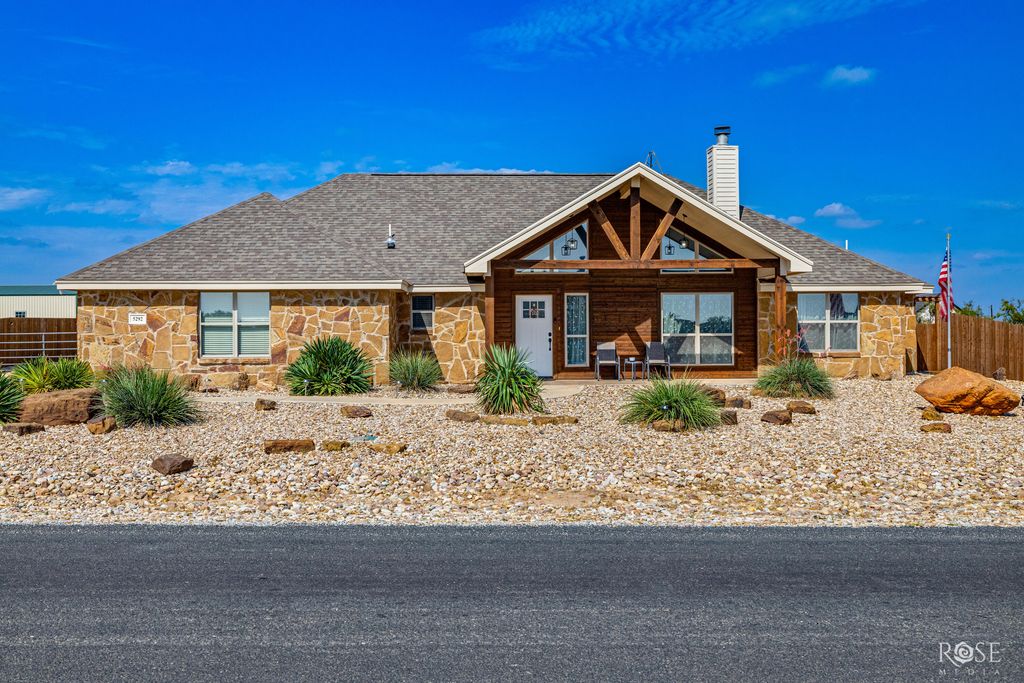 Image 1 of property listing at 5292 Grey Wolf Lane, San Angelo, TX 76901