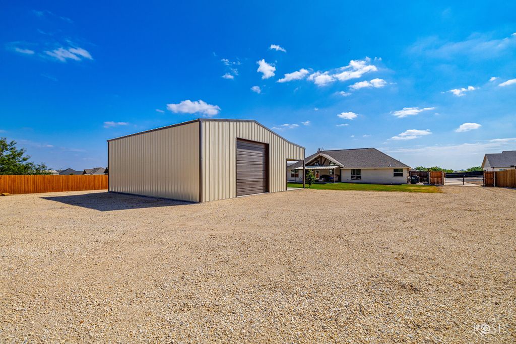 Image 35 of property listing at 5292 Grey Wolf Lane, San Angelo, TX 76901