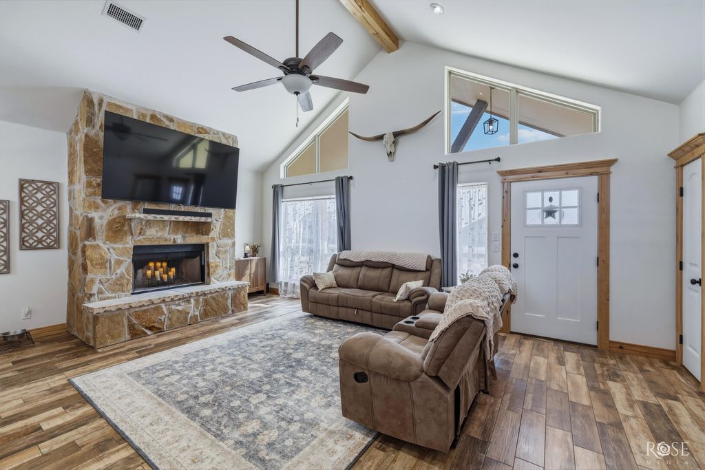 Image 9 of property listing at 5292 Grey Wolf Lane, San Angelo, TX 76901