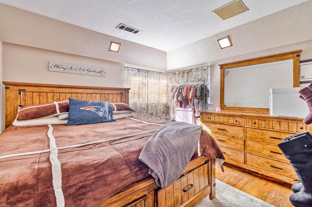 3852 E Washington Avenue, Fresno, CA 93702