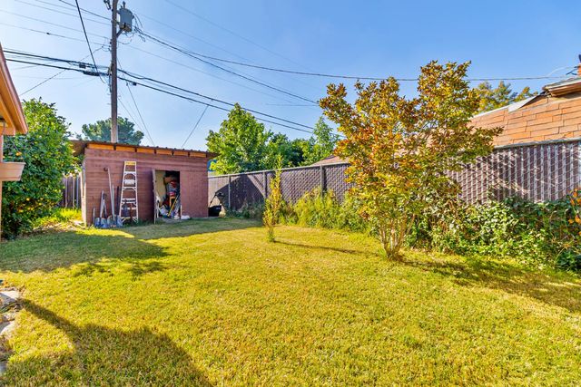 3852 E Washington Avenue, Fresno, CA 93702