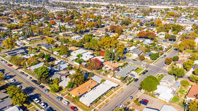 3852 E Washington Avenue, Fresno, CA 93702