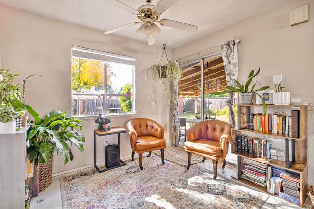 3852 E Washington Avenue, Fresno, CA 93702