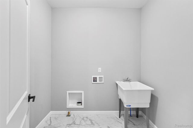 10042 Santa Lucia Court, Grand Blanc Charter Township, MI 48439