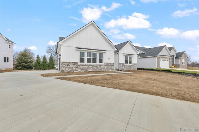 10042 Santa Lucia Court, Grand Blanc Charter Township, MI 48439