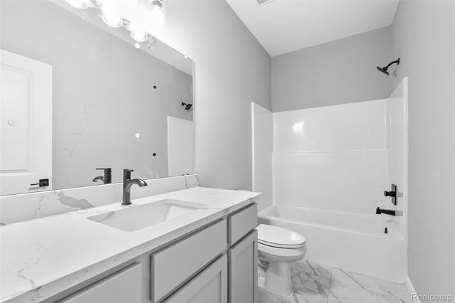 10042 Santa Lucia Court, Grand Blanc Charter Township, MI 48439