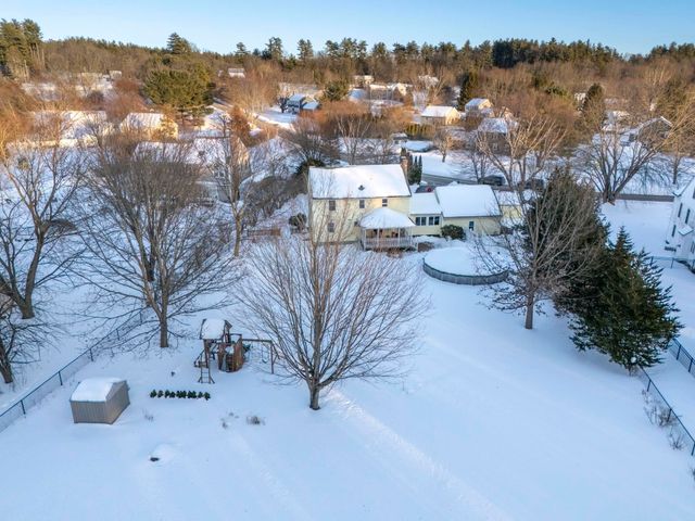 11 Broadview Drive, Litchfield, NH 03052