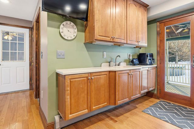 11 Broadview Drive, Litchfield, NH 03052