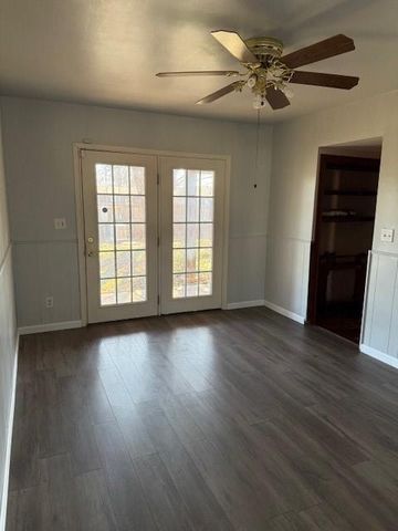 2208 Lee Drive, Altus, OK 73521
