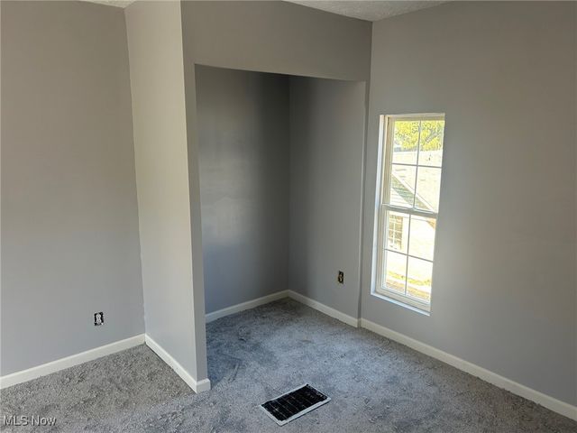 133 S Main Street, Tuscarawas, OH 44682