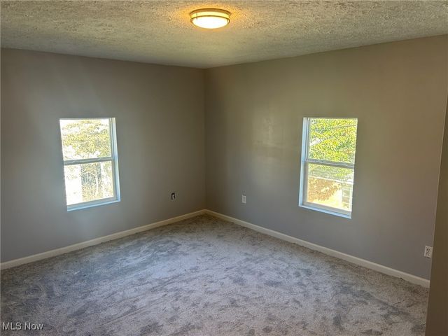 133 S Main Street, Tuscarawas, OH 44682