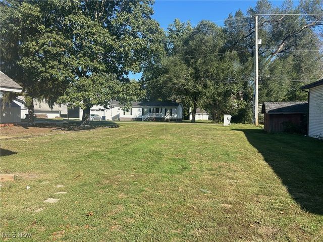 133 S Main Street, Tuscarawas, OH 44682