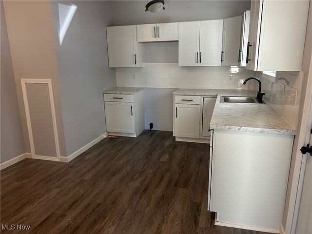 133 S Main Street, Tuscarawas, OH 44682