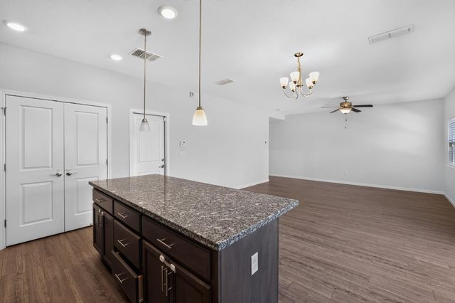751 Phillipi Way, Sacramento, CA 95838