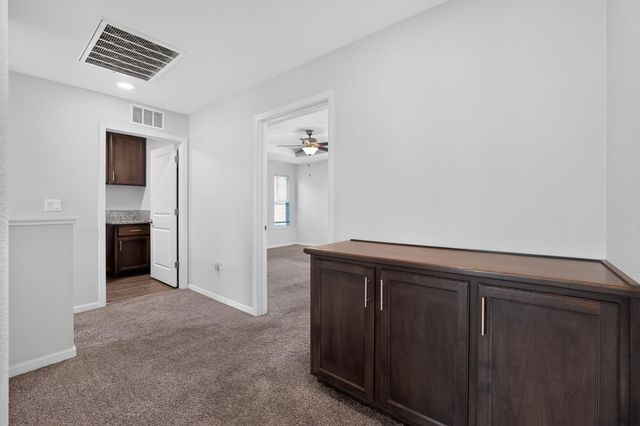 751 Phillipi Way, Sacramento, CA 95838