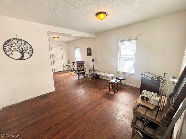 2175 W 106th Street, Cleveland, OH 44102