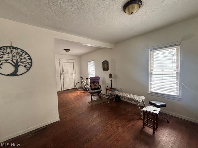 2175 W 106th Street, Cleveland, OH 44102