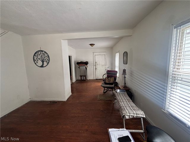 2175 W 106th Street, Cleveland, OH 44102