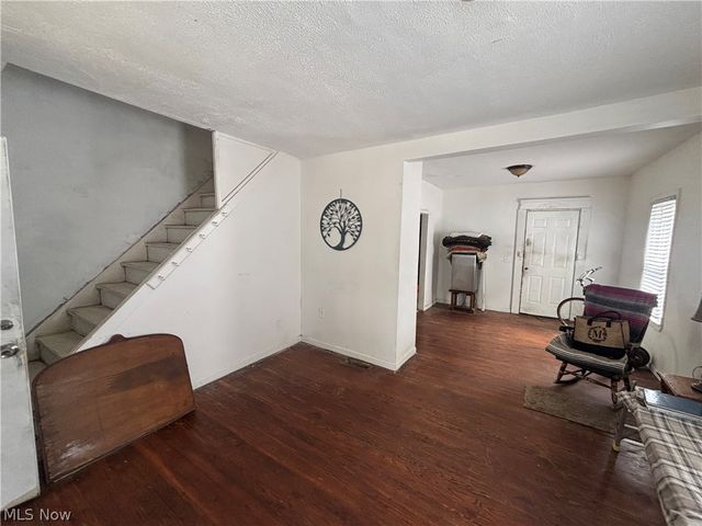 2175 W 106th Street, Cleveland, OH 44102