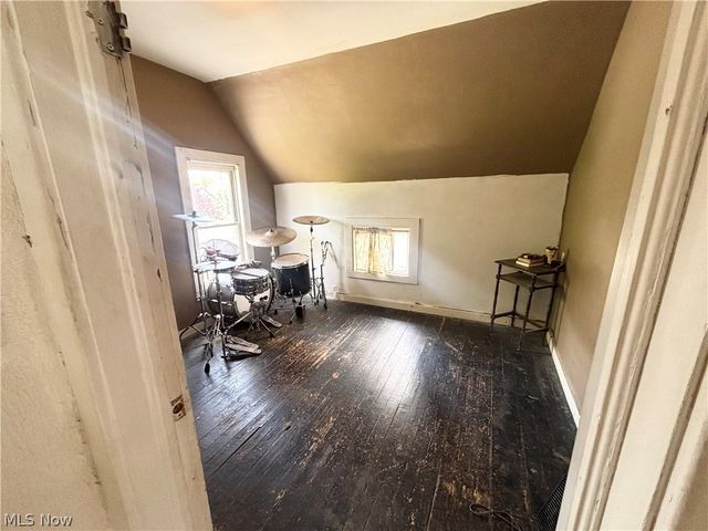 2175 W 106th Street, Cleveland, OH 44102