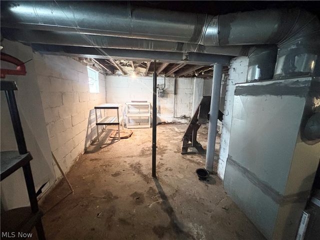 2175 W 106th Street, Cleveland, OH 44102