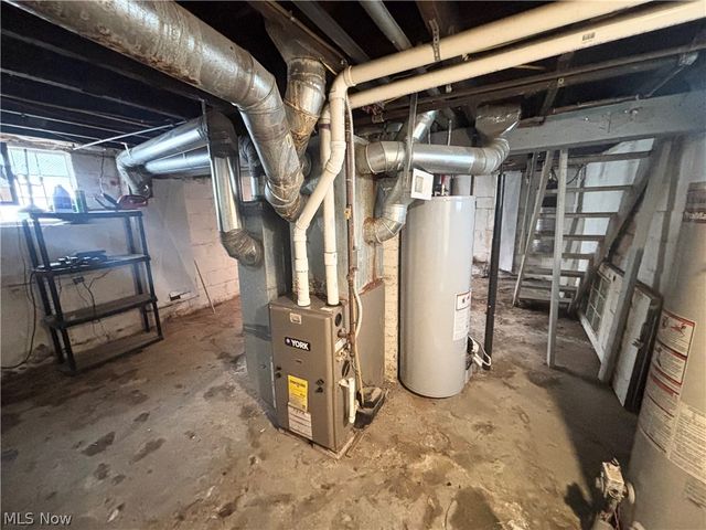 2175 W 106th Street, Cleveland, OH 44102