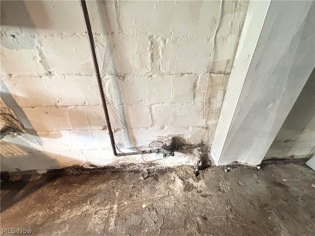 2175 W 106th Street, Cleveland, OH 44102