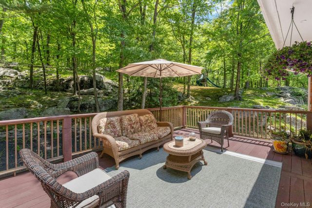 8 Woodland Road, Bedford, NY 10506